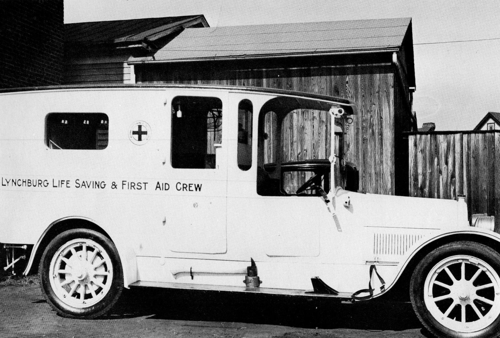 1918-01-01 First ambulance
